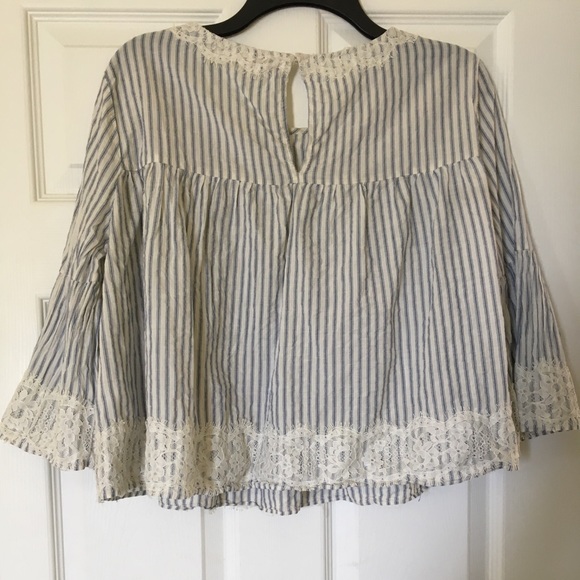 Mid sleeved blouse - Picture 6 of 7